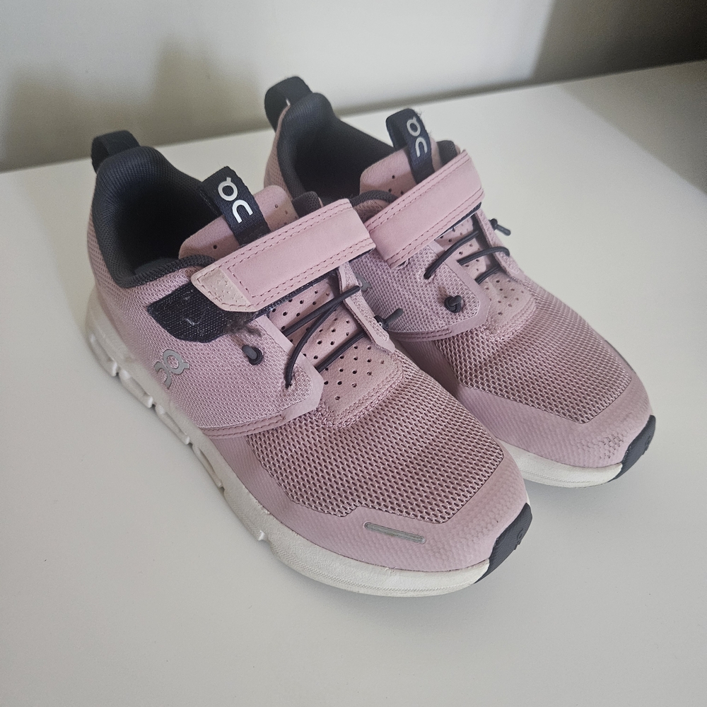On Running Kids Sneakers in Light Pink and Black